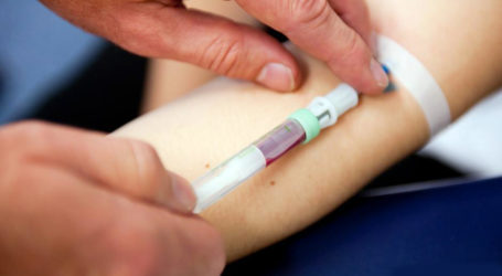 اختبار دم يتنبأ بمرض الزهايمر قبل ظهوره بـ 20 عامًا