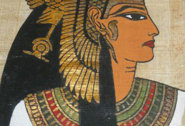 سحر كليوباترا… علماء يعيدون تركيب “عطر” ملكة مصر