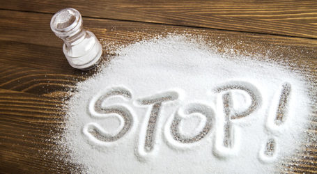 لهذه الأسباب… لا تكثروا من تناول الملح