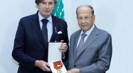 الرئيس عون يمنح عضو الأكاديمية الفرنسية دانيال روندو وسام الأرز الوطني