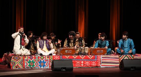 عرض الفنان الباكستاني فايز علي فايز   ضمن “أيام قرطاج الموسيقية”