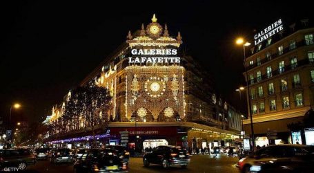 “غاليري لافاييت” في باريس يتأهب لاستقبال الزوار