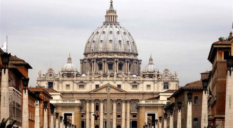 الفاتيكان يعيد فتح أبواب كاتدرائية القديس بطرس  أمام الزوار