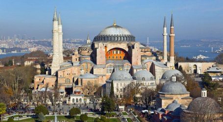 مجلس كنائس الشرق الأوسط: العالم  معني بموقف حاسم من قرار تحويل آيا صوفيا إلى مسجد