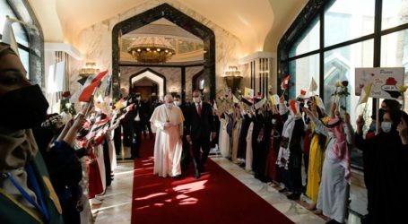 البابا من بغداد: لوقف العنف والتطرف والتحزبات وعدم التسامح