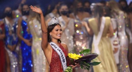 المكسيكية أندريا ميسا  ملكة جمال الكون 2021