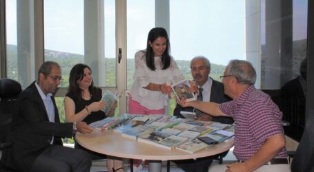 مكتبة عصام فارس – المركز التعليمي (جامعة البلمند) تتلقى مجموعة إصدارات من المُغتَرَب اللبناني الأسترالي 