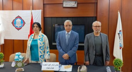 رِيشَةٌ مِنكَ!  