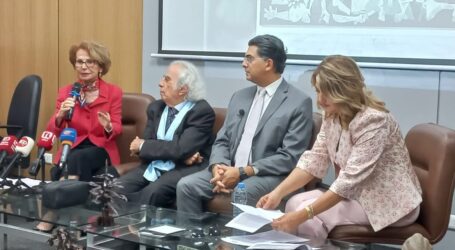 الوزير مرقص راعياً ندوة في “الصالون الثقافي” في إذاعة لبنان:  أغنية من كلمات هنري زغيب وشرح لوحة “غرنيكا” لإلهام كلّاب ولوحات لرسّامين ونحّاتين